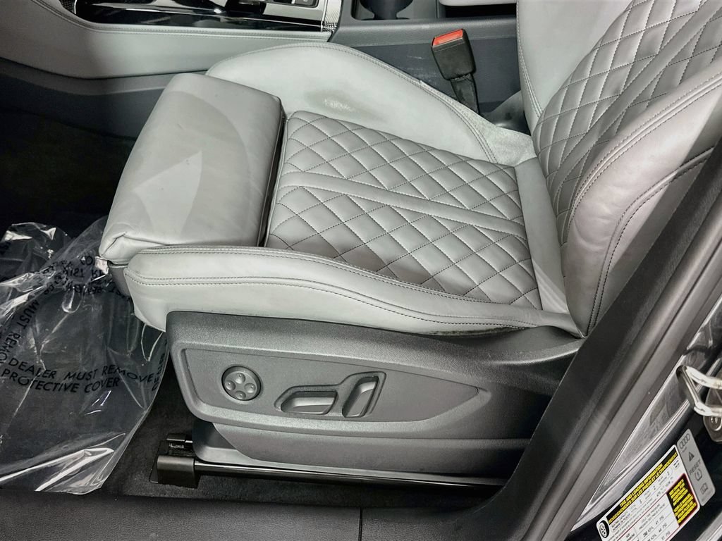 Used 2025 Audi SQ5 Premium Plus AWD/4WD image 22