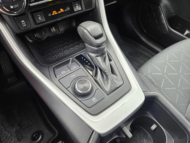 Used 2024 Toyota RAV4 AWD Hybrid w/ Weather Package image 32
