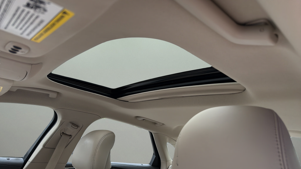 Used 2018 Lincoln MKZ Reserve w/ Climate Package FWD image 11
