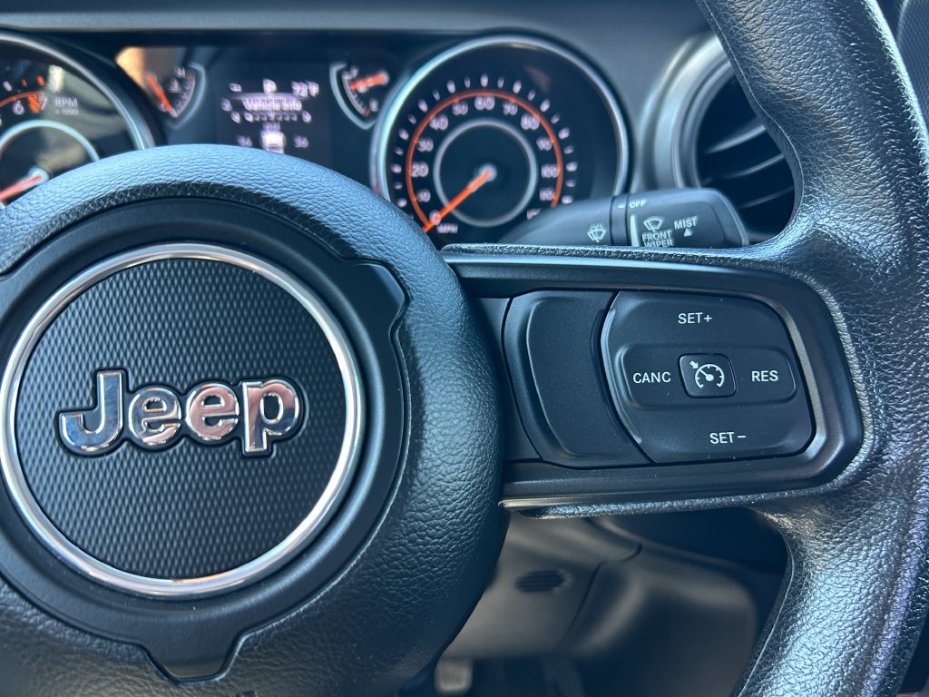 Used 2023 Jeep Gladiator Sport AWD/4WD image 18
