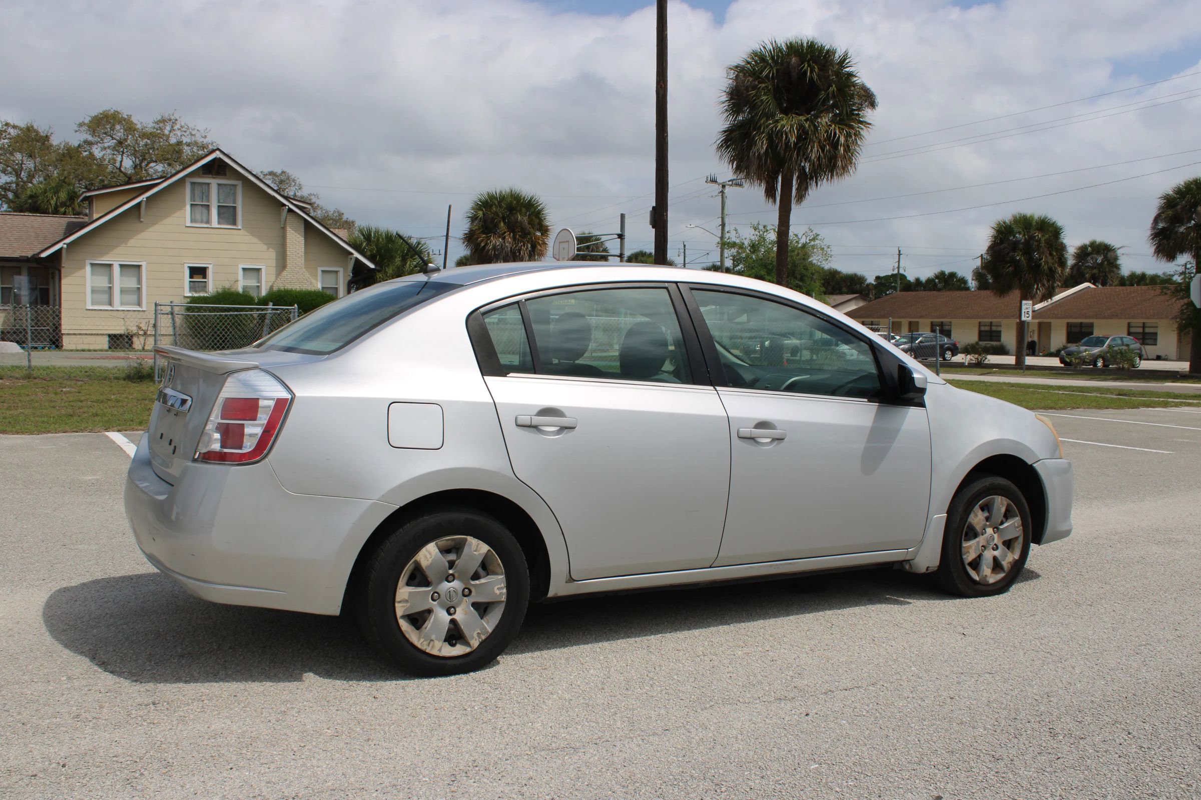 Used 2011 Nissan Sentra 2.0 image 15