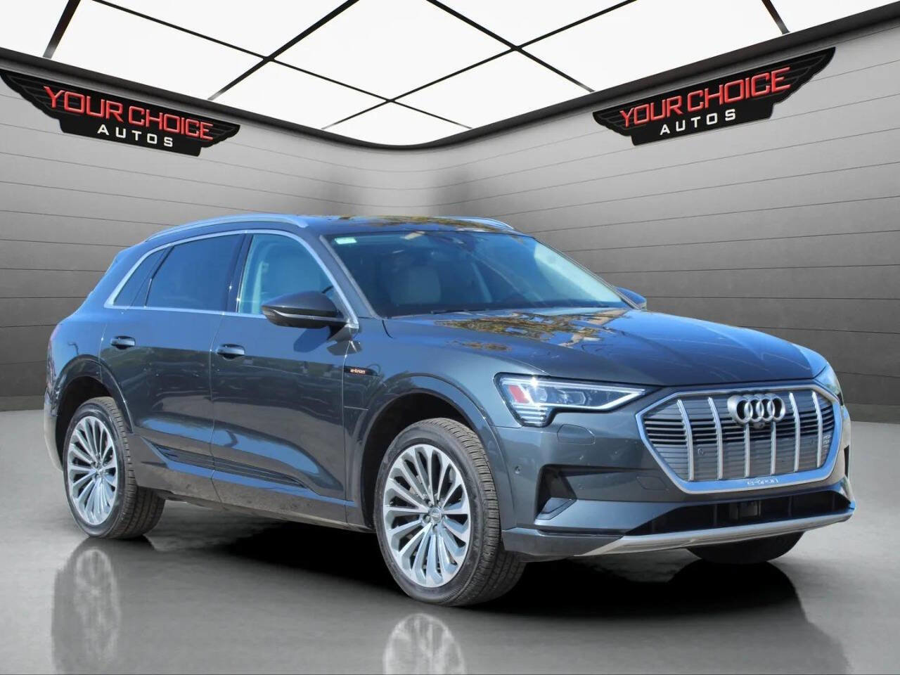 Used 2019 Audi e-tron Prestige image 3