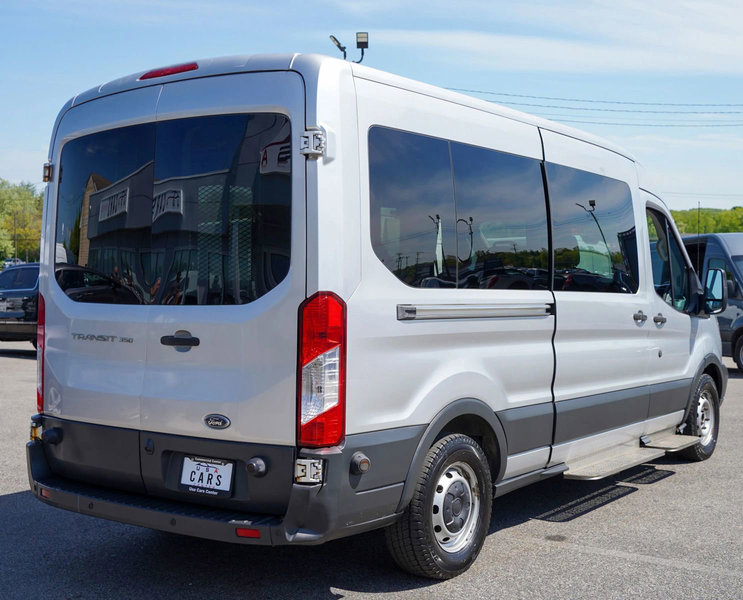 Used 2016 Ford Transit 350 XL RWD image 7