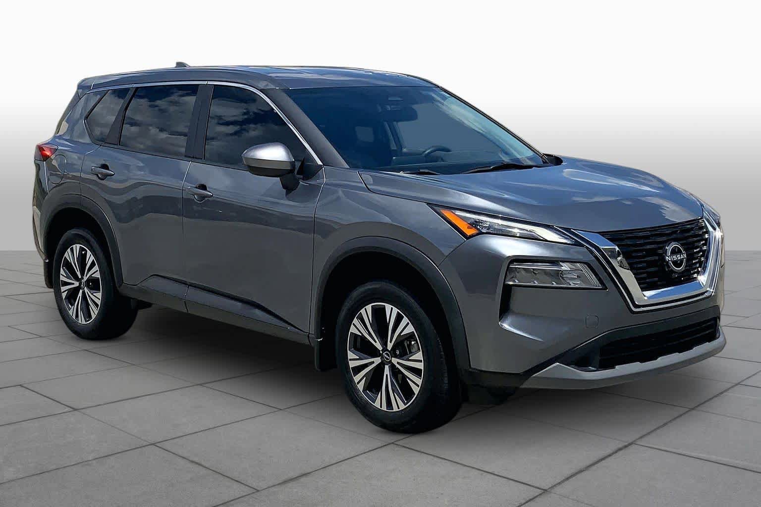 Used 2023 Nissan Rogue SV FWD image 3