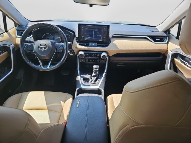 Used 2021 Toyota RAV4 XLE Premium FWD image 11