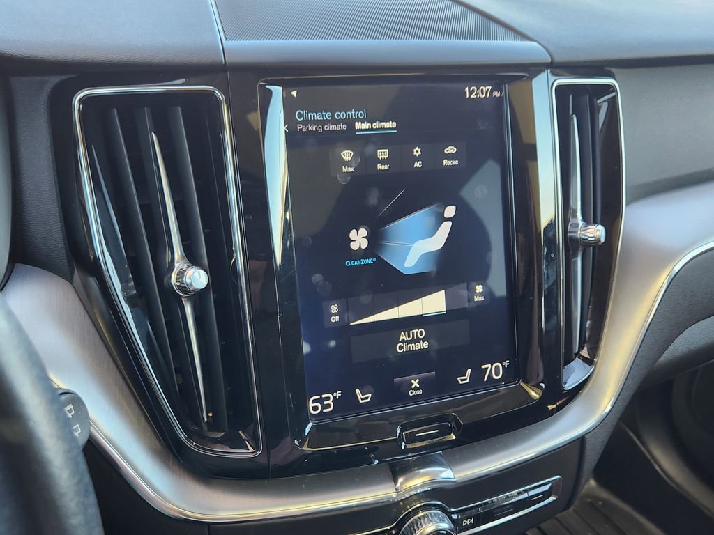 Used 2019 Volvo XC60 T6 Momentum w/ Advanced Package AWD/4WD image 10
