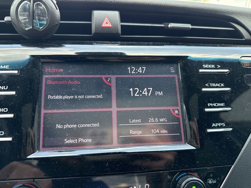Used 2018 Toyota Camry XSE FWD image 25
