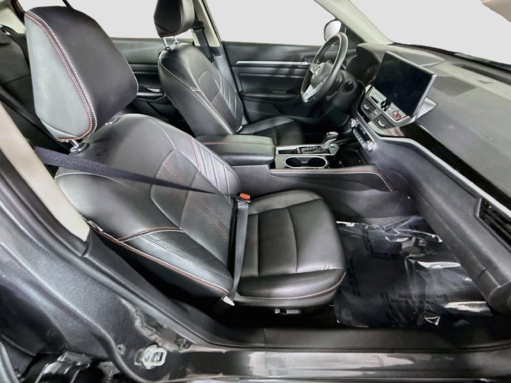 Certified 2025 Nissan Altima 2.5 SR w/ SR Premium Package FWD image 30