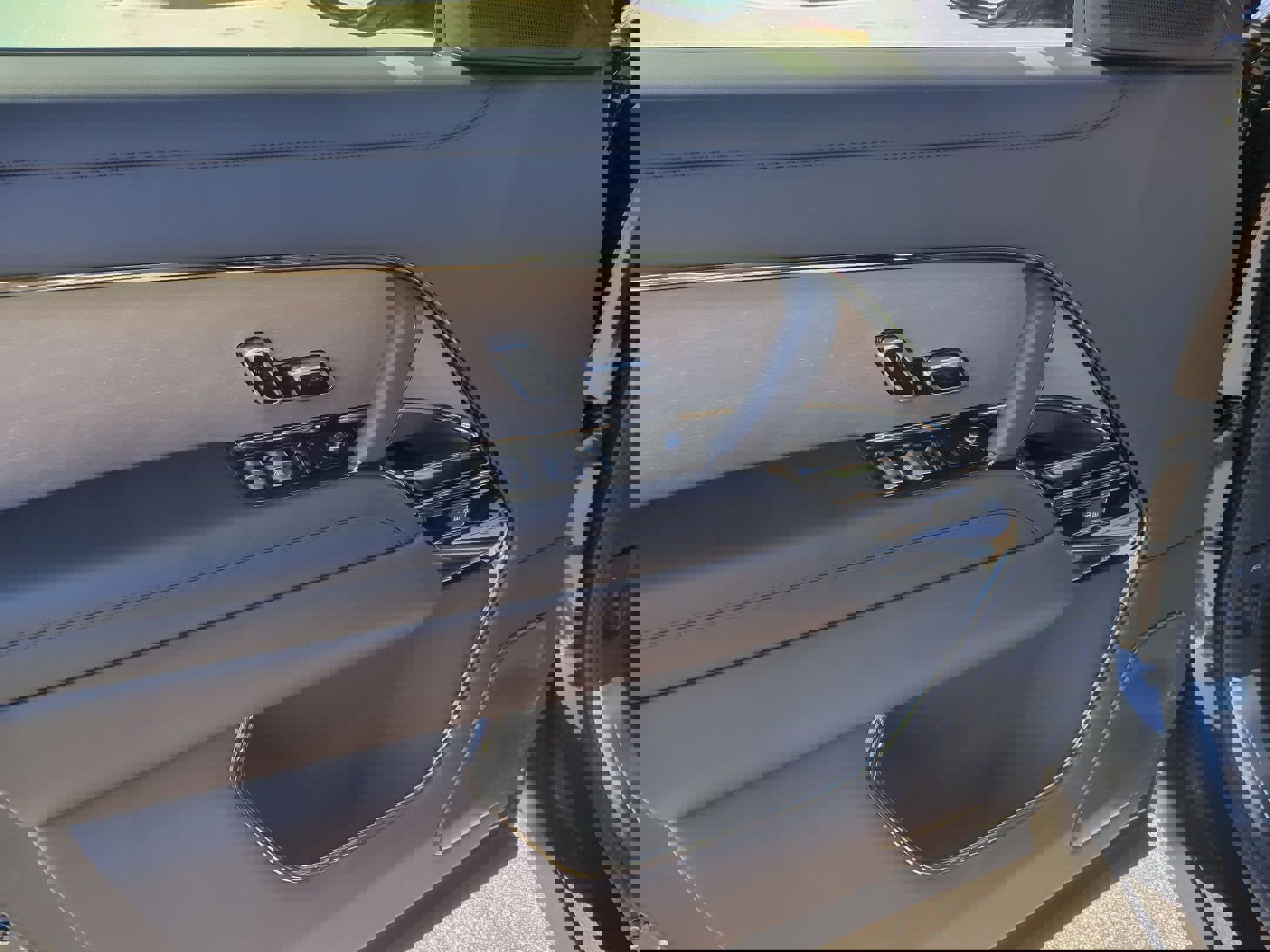 New 2026 Land Rover Range Rover SV image 15