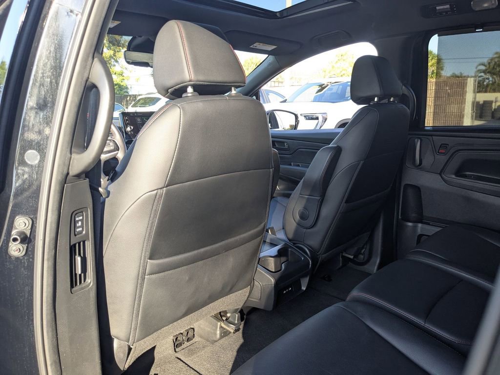 Used 2025 Honda Odyssey Sport-L image 23