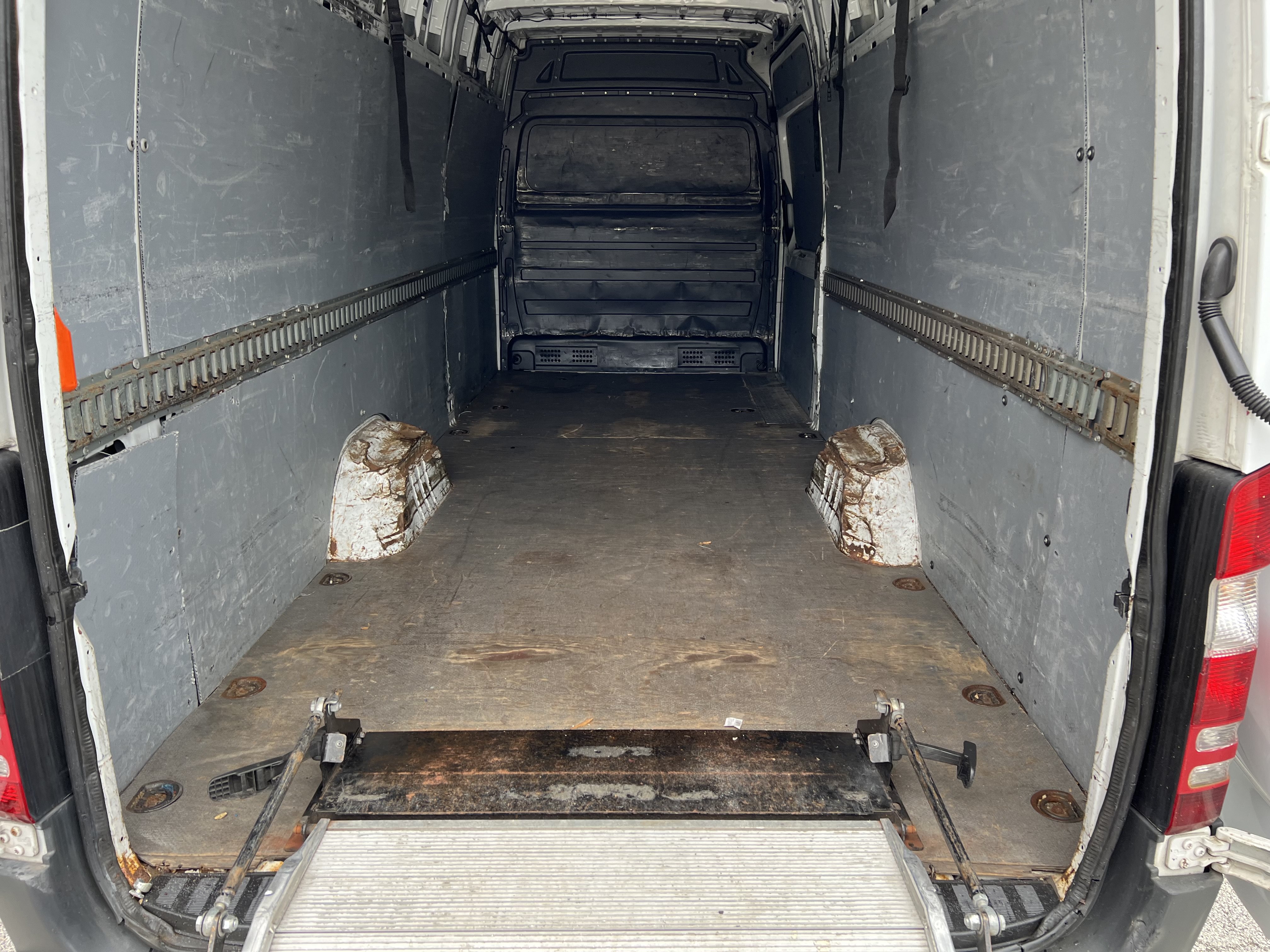 Used 2013 Mercedes-Benz Sprinter 2500 image 28