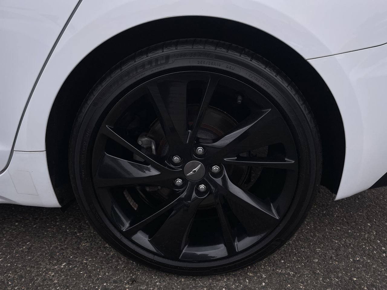 Used 2023 Genesis G70 2.0T w/ Sport Prestige Package AWD/4WD image 10