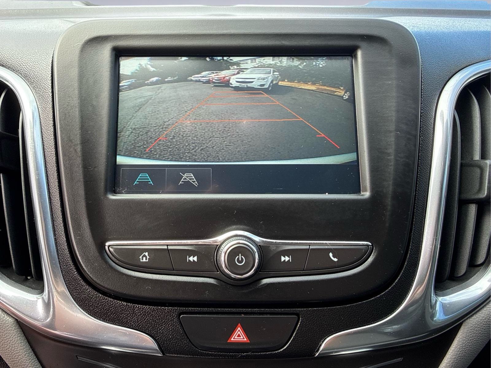 Used 2018 Chevrolet Equinox LS AWD/4WD image 16