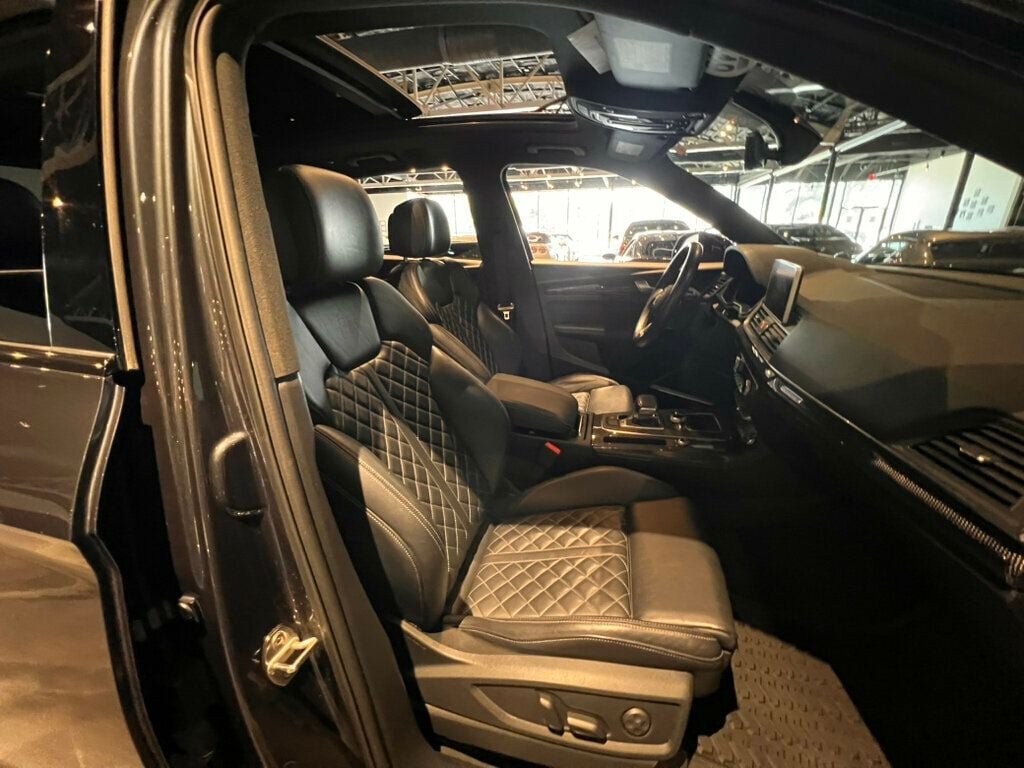 Used 2019 Audi SQ5 Prestige AWD/4WD image 32