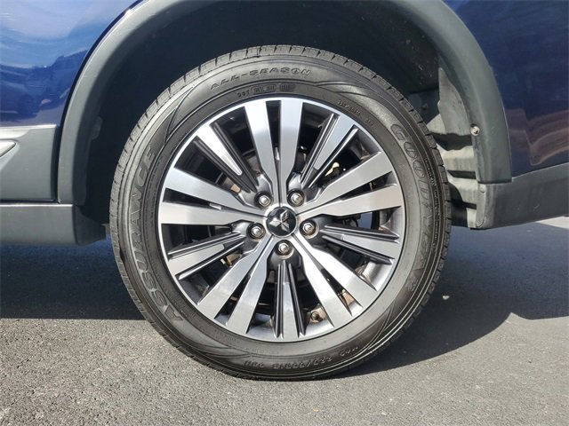 Used 2019 Mitsubishi Outlander SE image 7