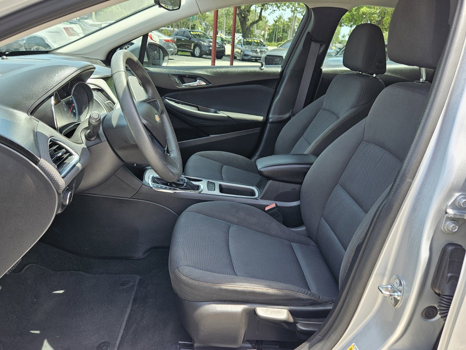 Used 2016 Chevrolet Cruze LS image 4