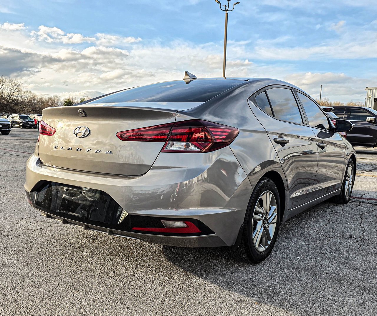 Used 2020 Hyundai Elantra SEL image 7