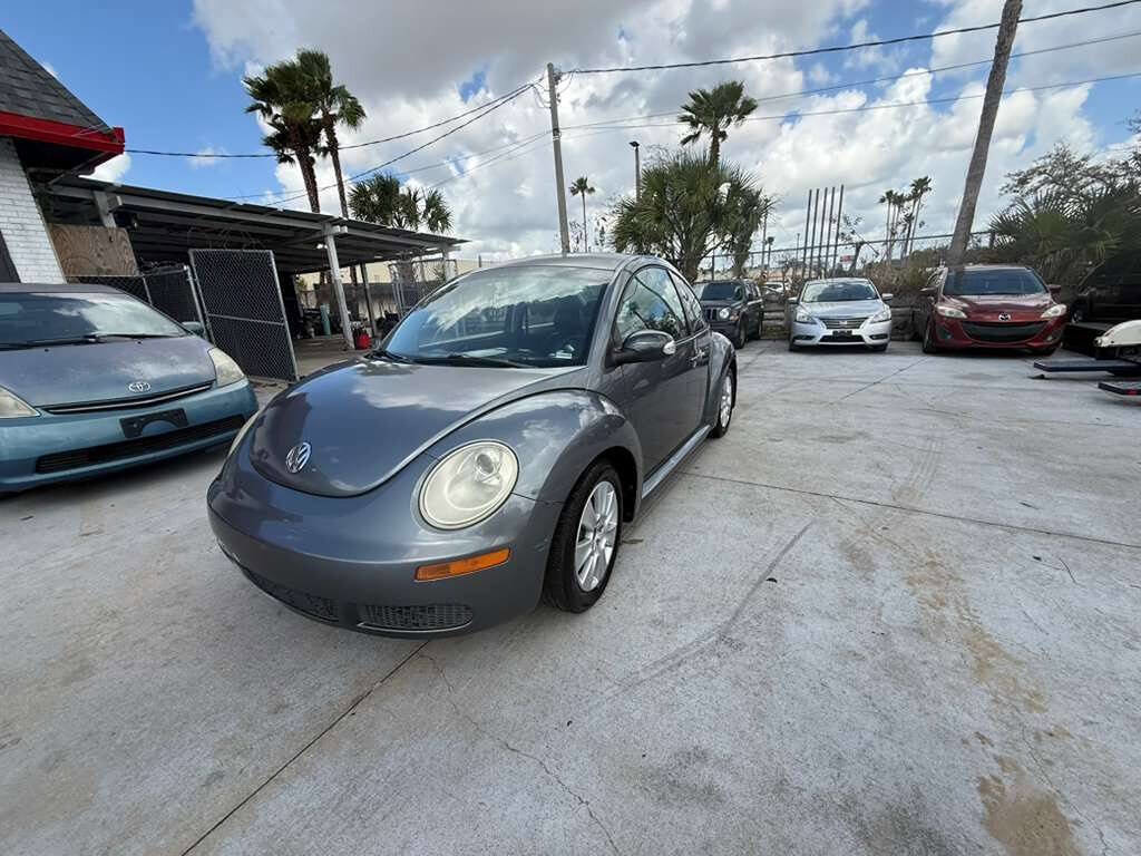 Used 2008 Volkswagen Beetle S image 5