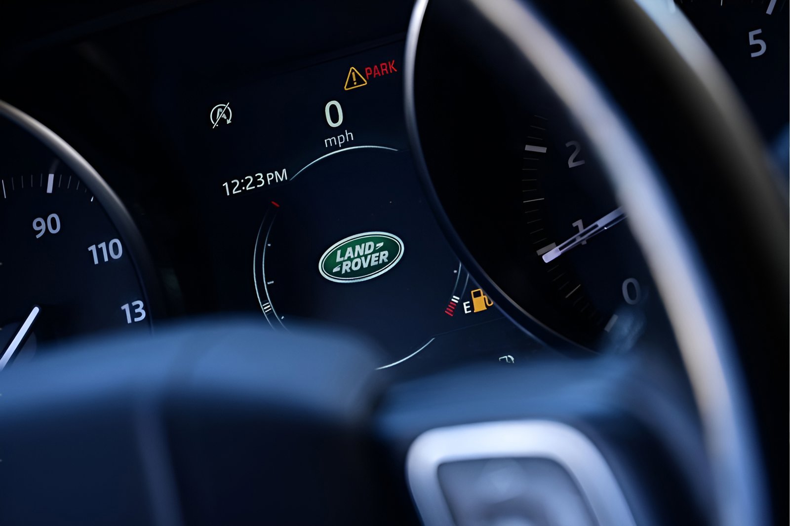 Used 2019 Land Rover Range Rover Evoque SE AWD/4WD image 29