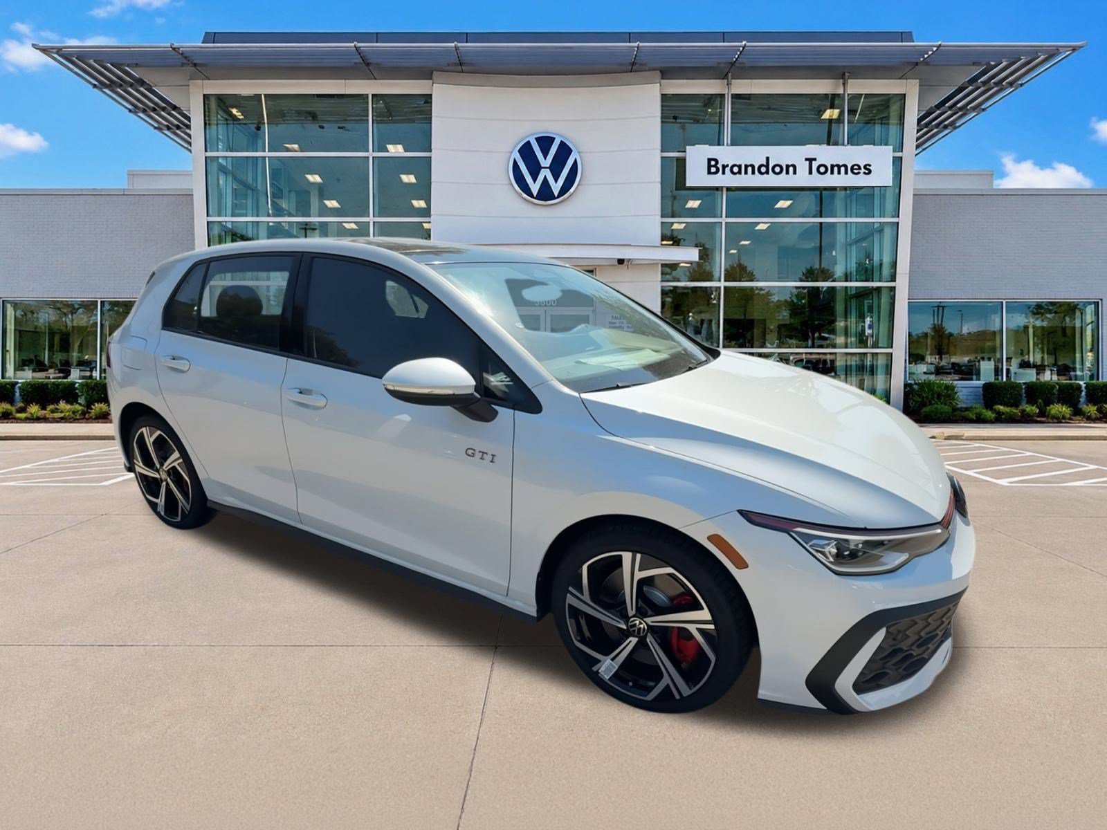 New 2026 Volkswagen GTI SE FWD image 2