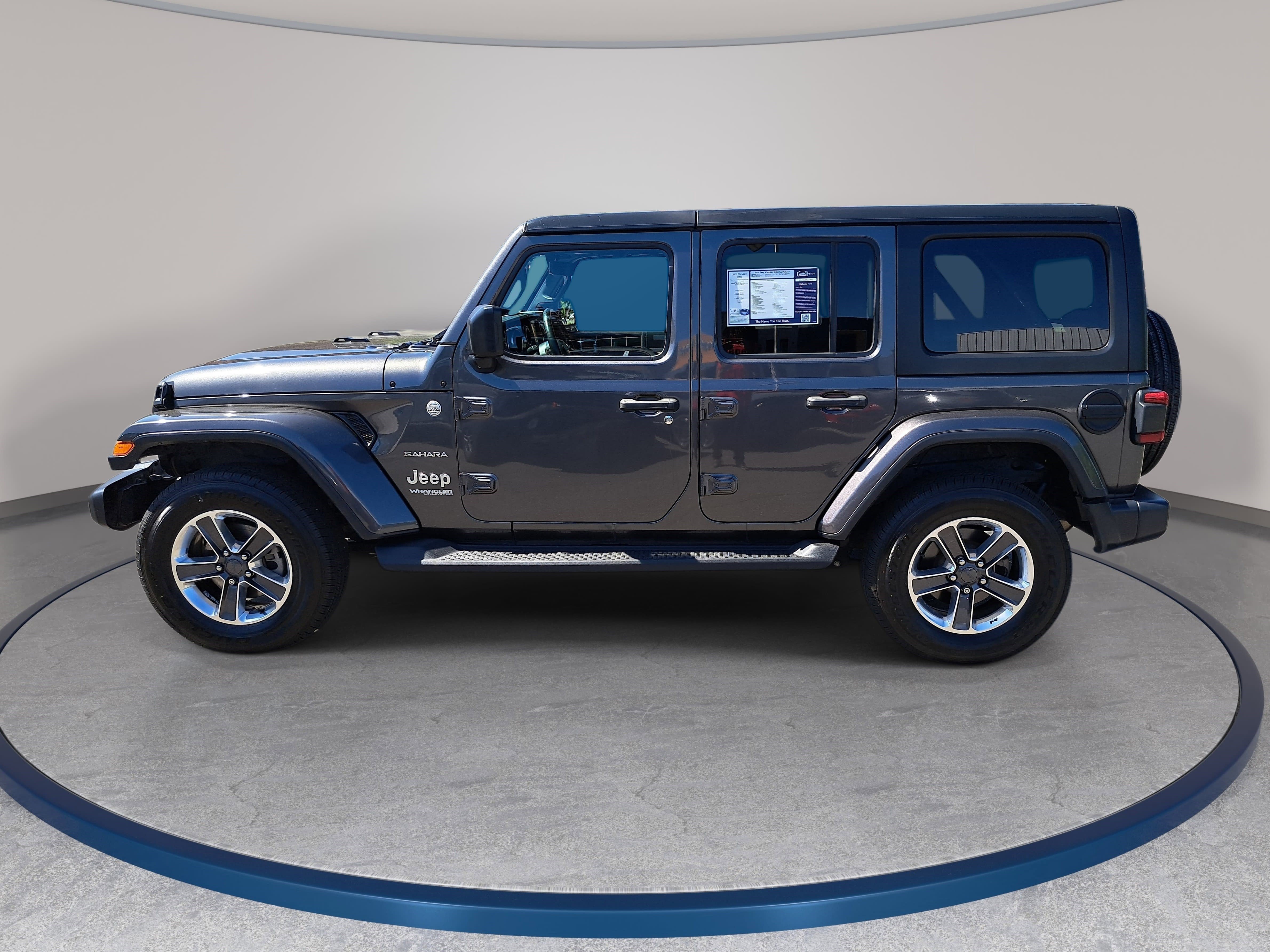 Used 2018 Jeep Wrangler Unlimited Sahara w/ Dual Top Group image 8
