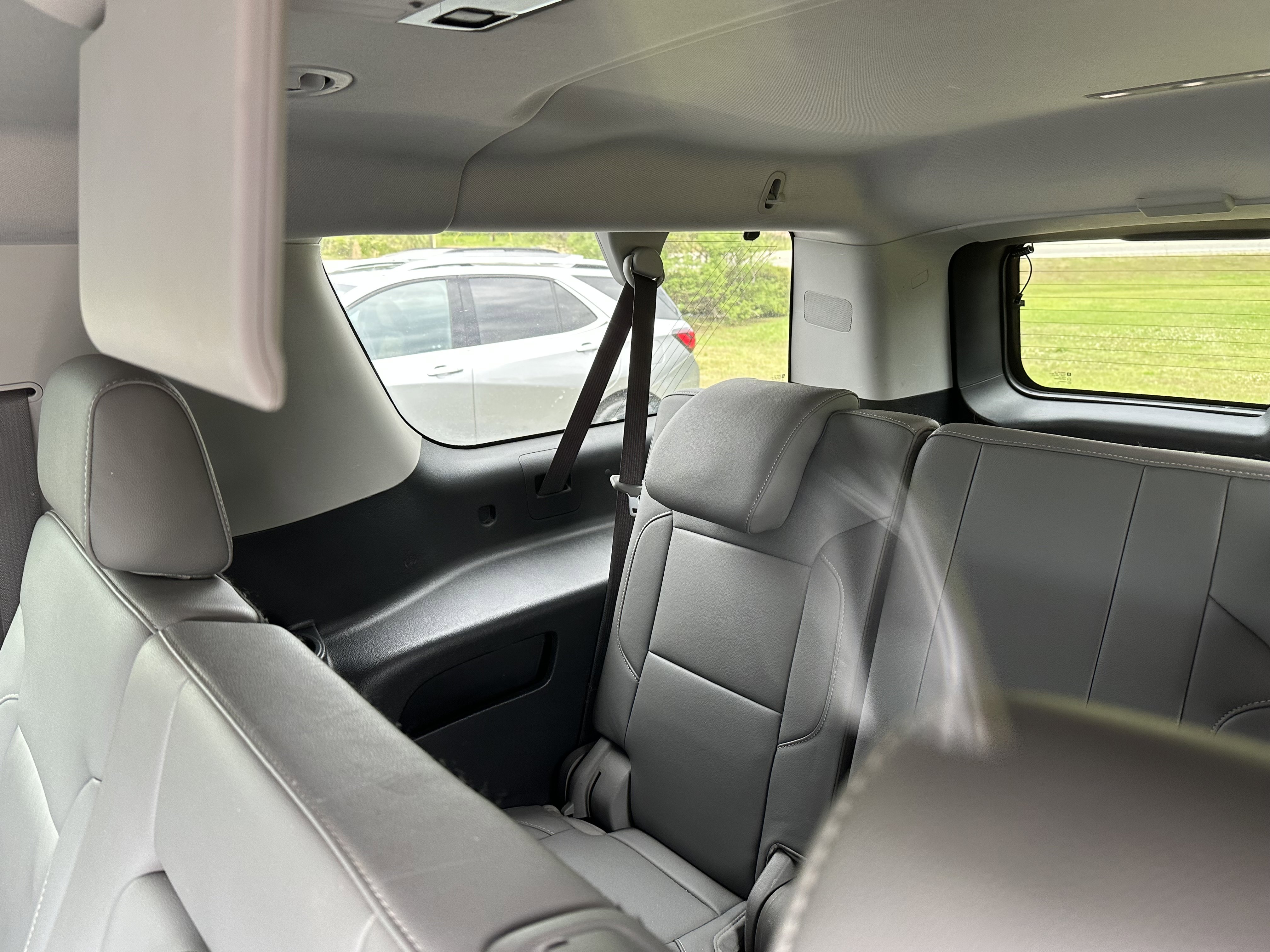 Used 2019 Chevrolet Suburban LT RWD image 13