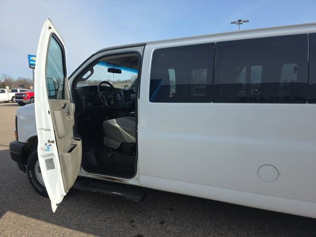 Used 2017 Chevrolet Express 3500 LS w/ Cold Climate Package image 8