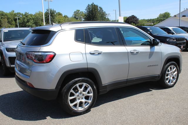 Used 2023 Jeep Compass Latitude AWD/4WD image 29