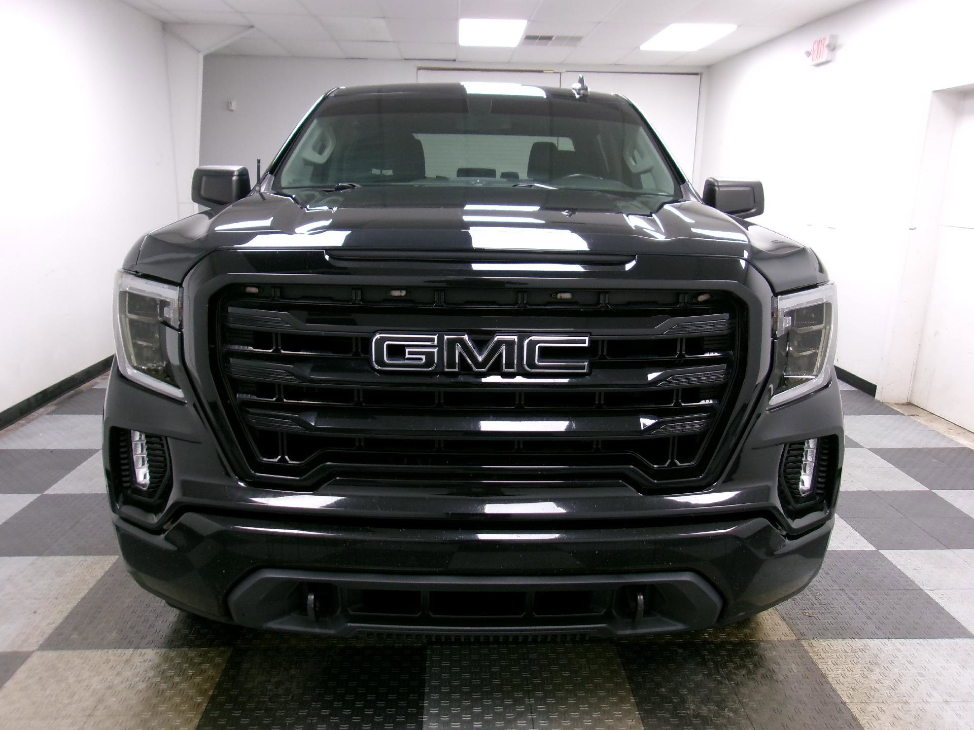 Used 2020 GMC Sierra 1500 Elevation w/ Elevation Value Package image 14