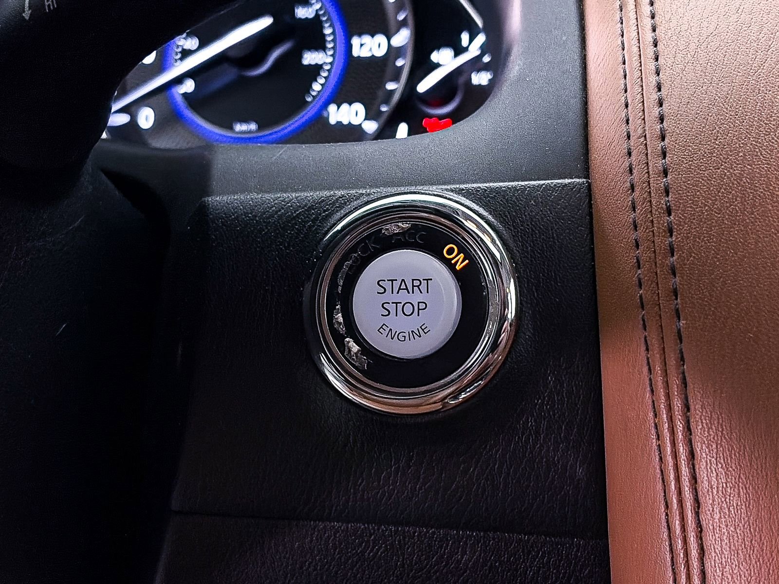 Used 2018 INFINITI QX80 4WD w/ Deluxe Technology Package image 24
