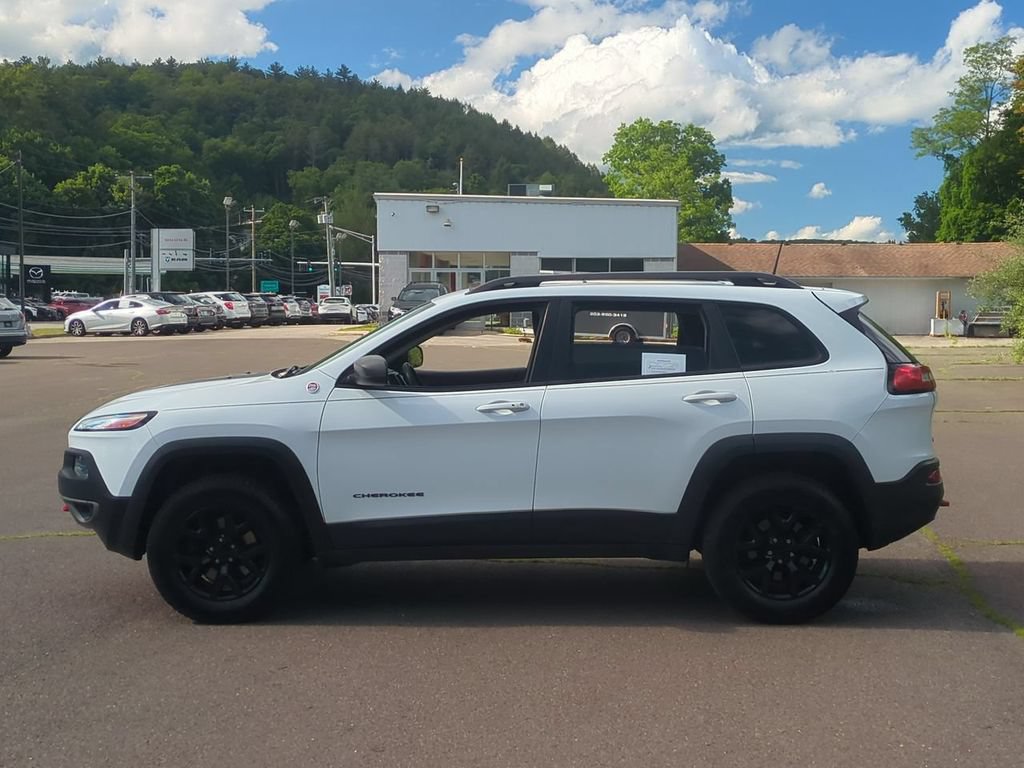 Used 2016 Jeep Cherokee Trailhawk AWD/4WD image 7