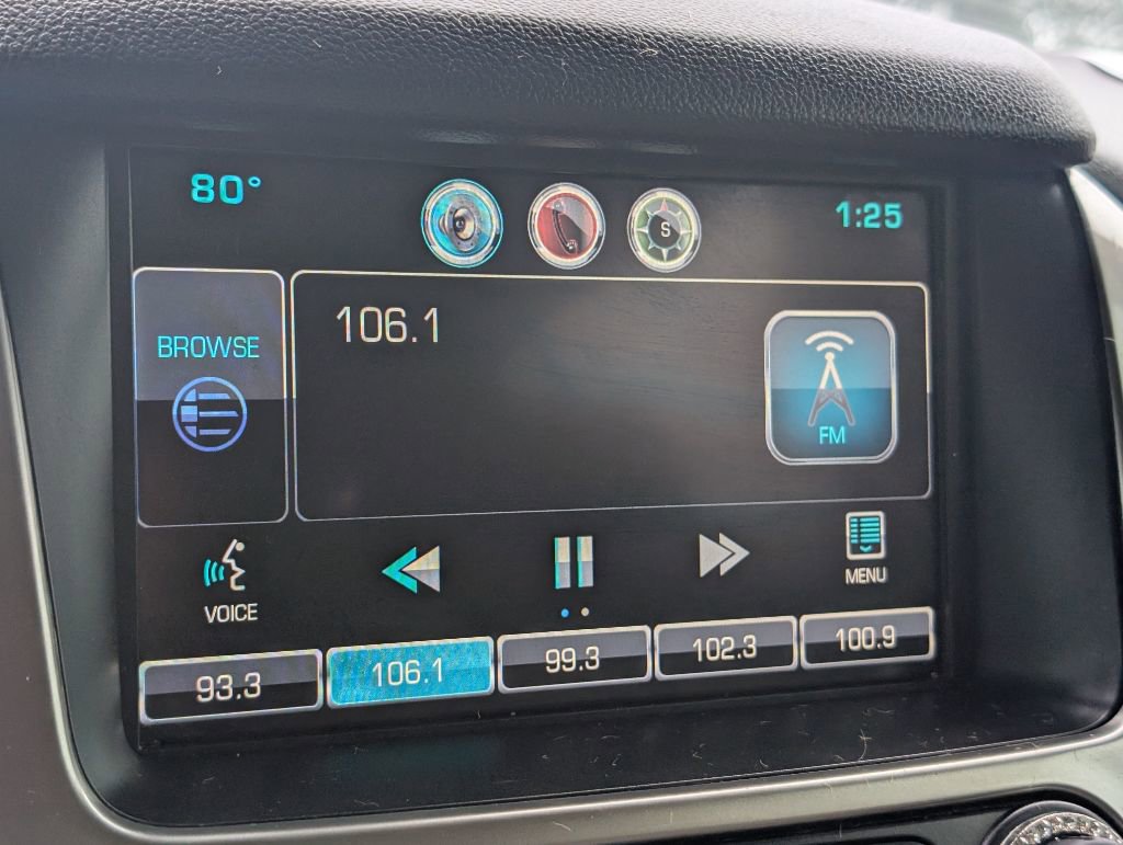 Used 2015 Chevrolet Suburban LTZ RWD image 17