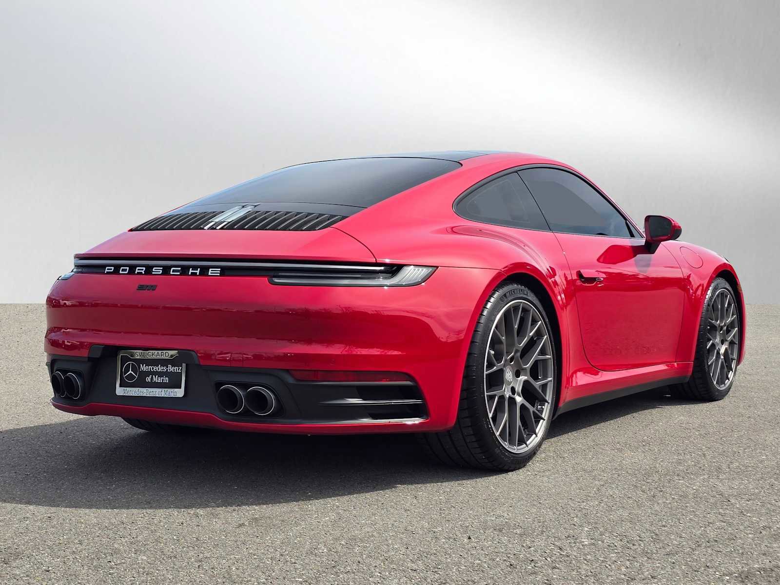 Used 2024 Porsche 911 Carrera image 3