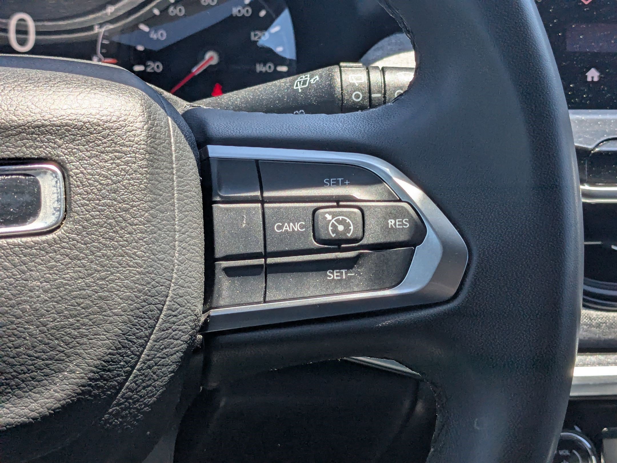 Used 2024 Jeep Compass Latitude AWD/4WD image 20