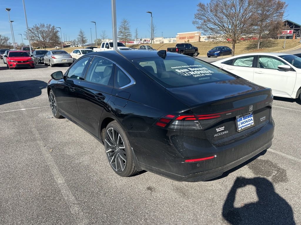 Used 2025 Honda Accord Touring image 8