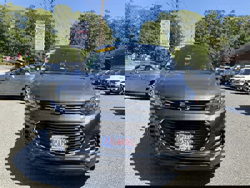 Used 2020 Chevrolet Trax LS image 2