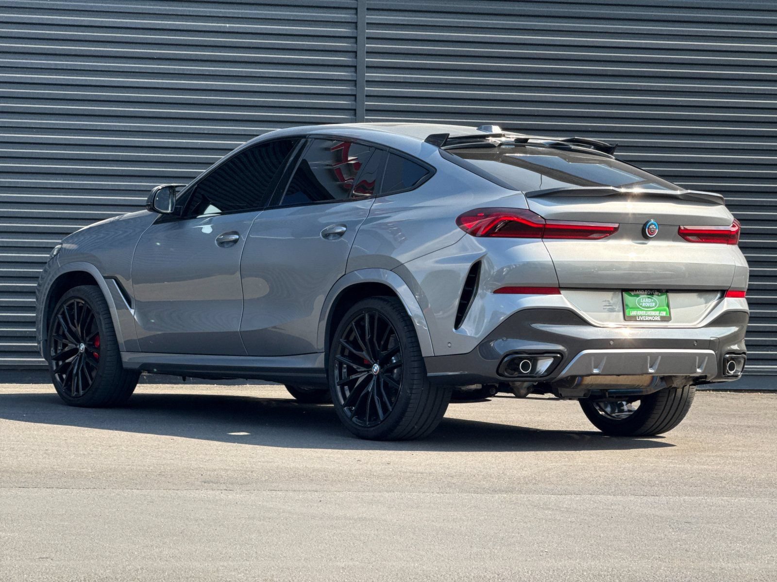 Used 2024 BMW X6 xDrive40i w/ Premium Package AWD/4WD image 4