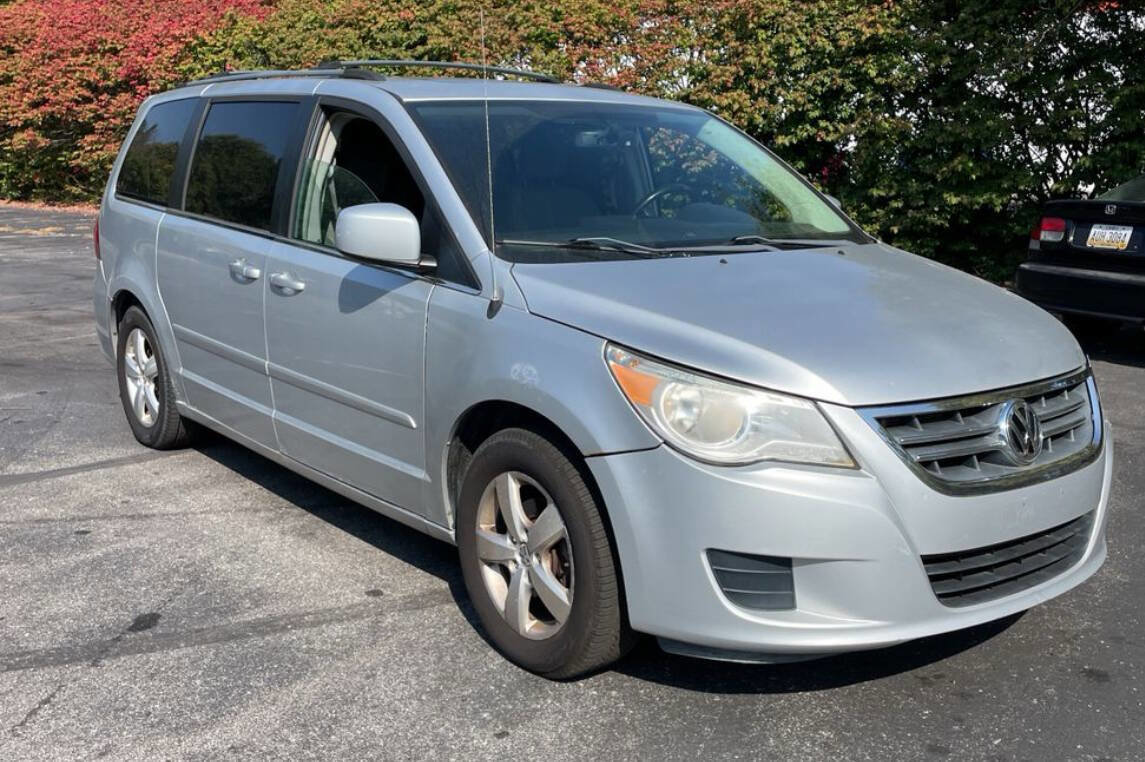 Used 2009 Volkswagen Routan SE