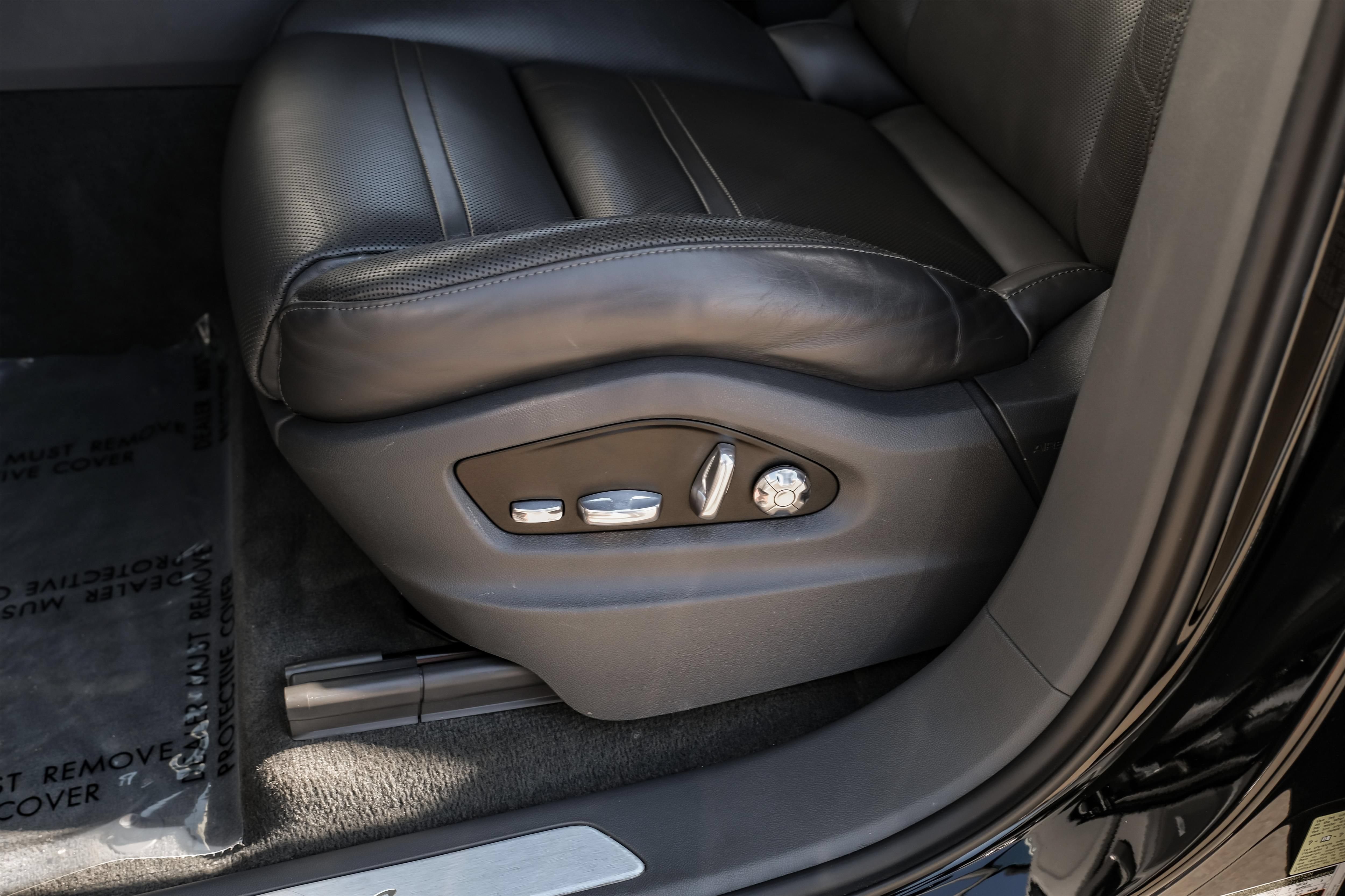 Used 2019 Porsche Cayenne AWD/4WD image 33