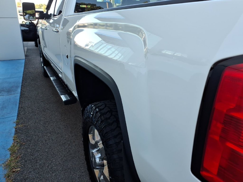 Used 2015 GMC Sierra 3500 SLT w/ Snow Plow Prep Package AWD/4WD image 17