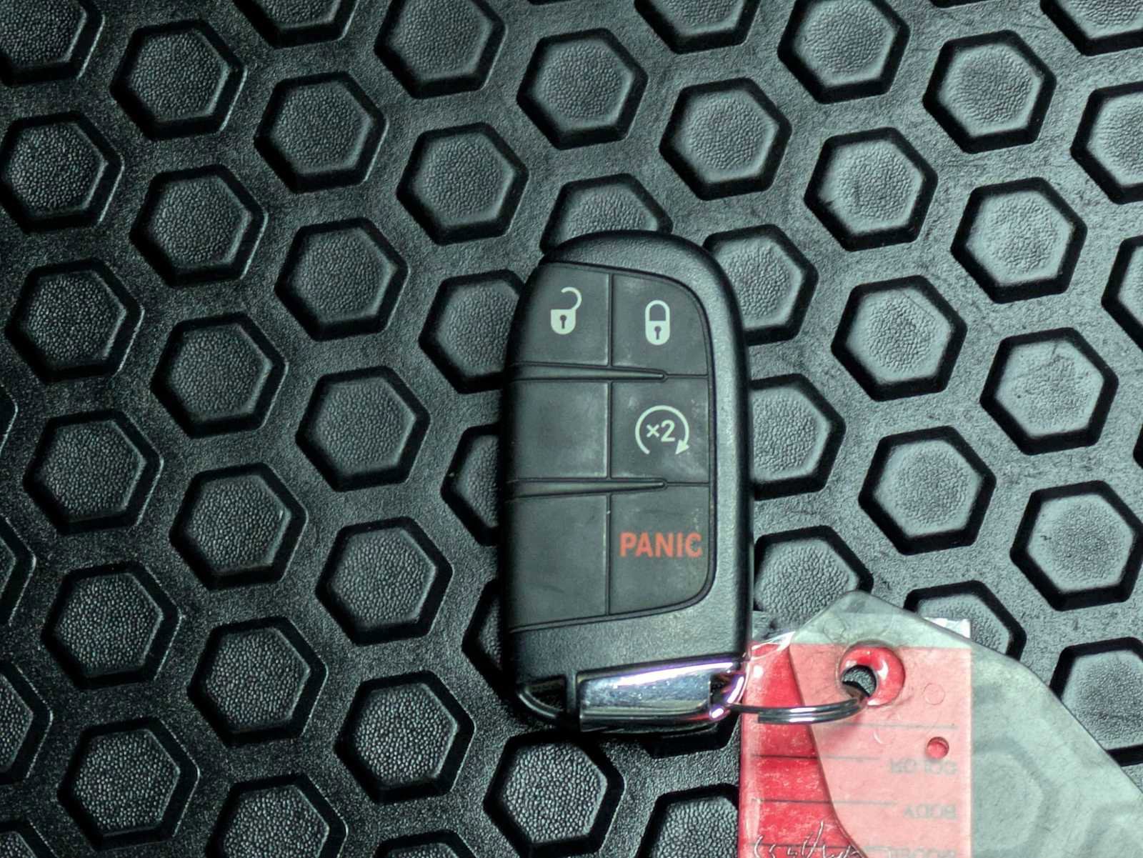 Used 2022 Jeep Compass Limited image 30