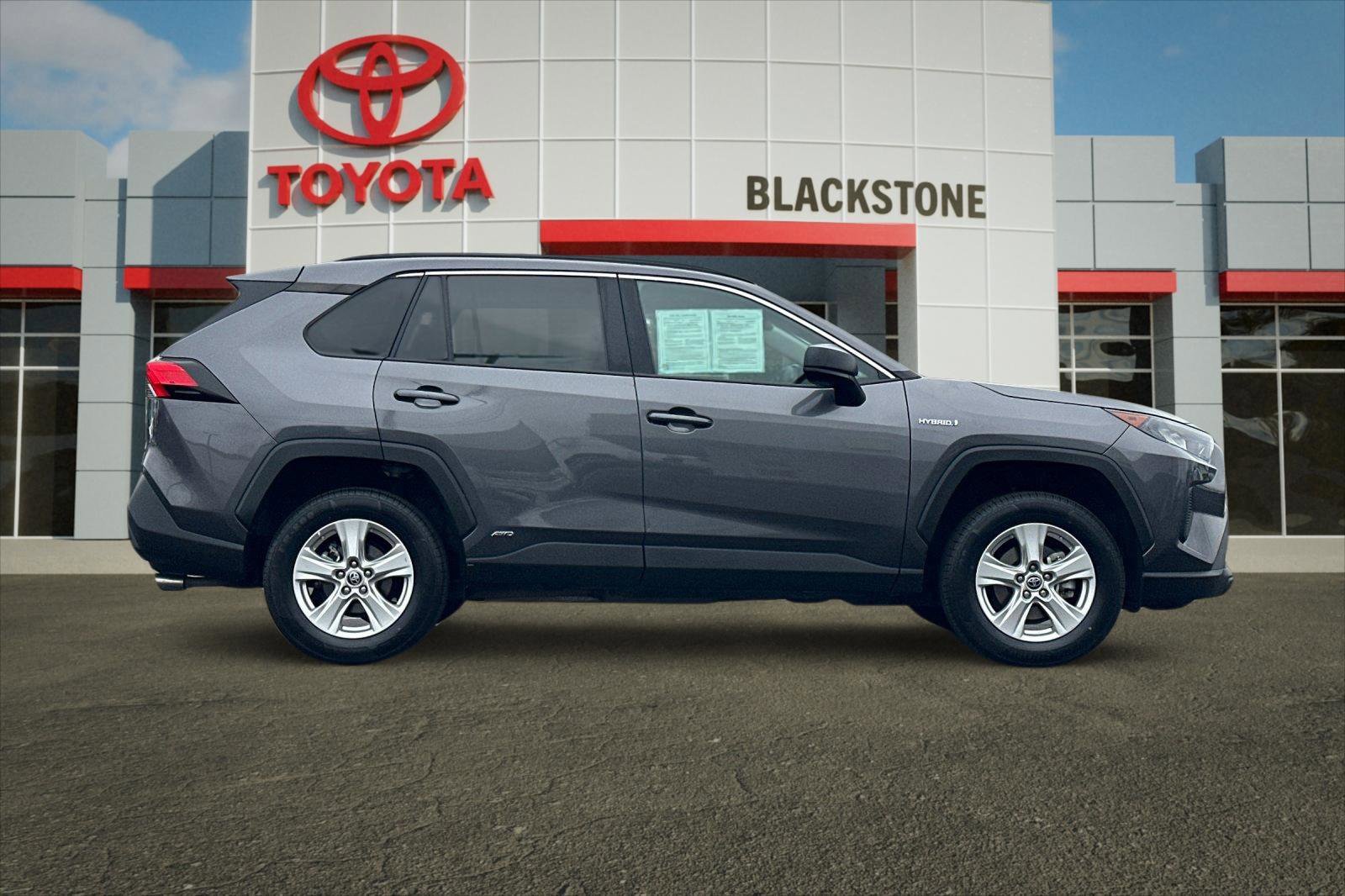 Certified 2021 Toyota RAV4 LE AWD/4WD image 2