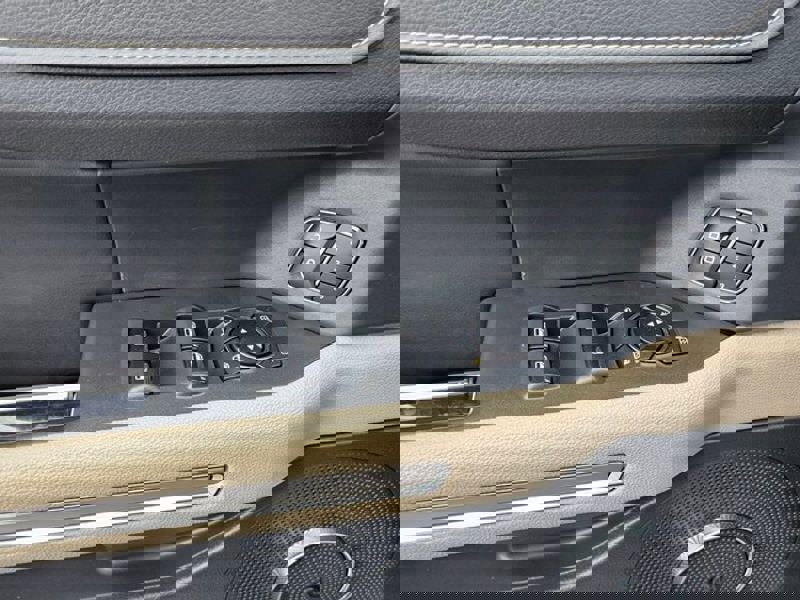 Used 2023 Ford Expedition Limited image 37