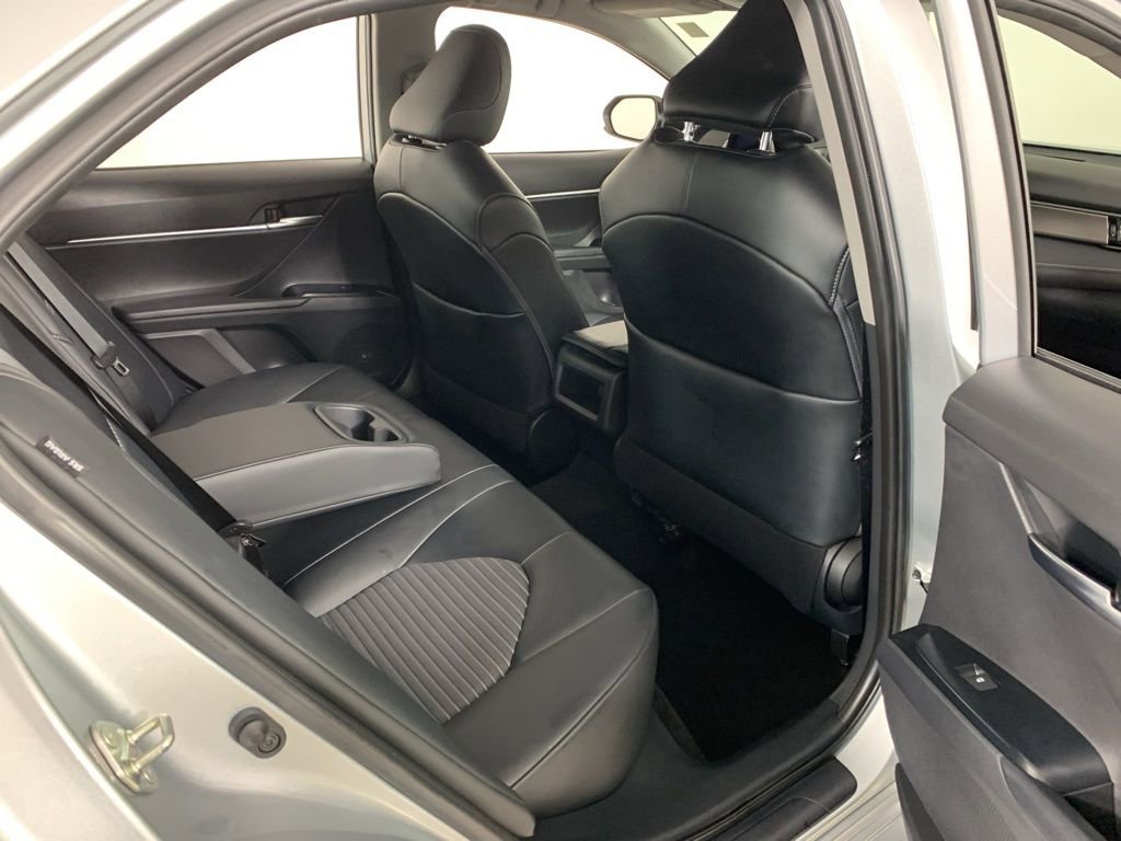Used 2020 Toyota Camry SE image 34