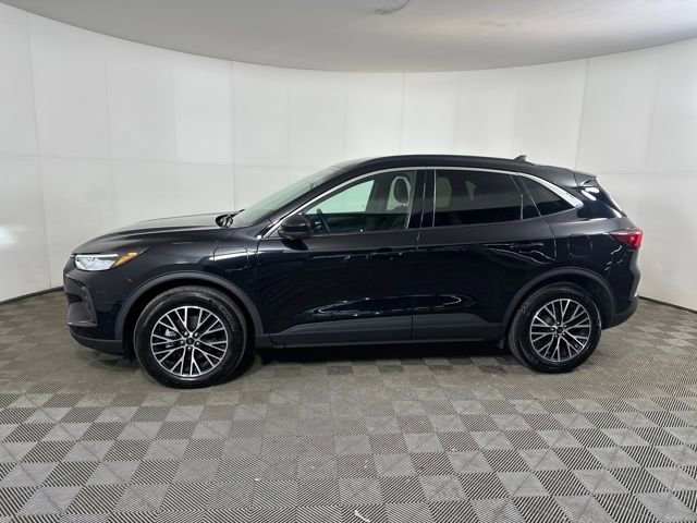Used 2023 Ford Escape SE image 6