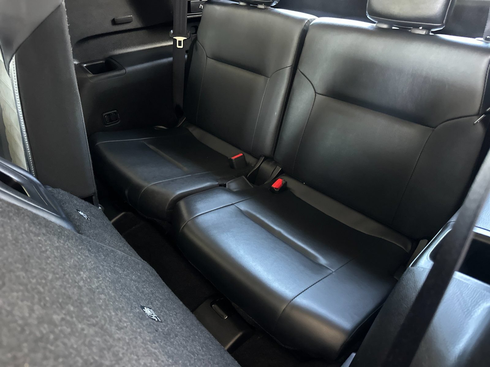 Used 2025 Mitsubishi Outlander SE FWD image 14
