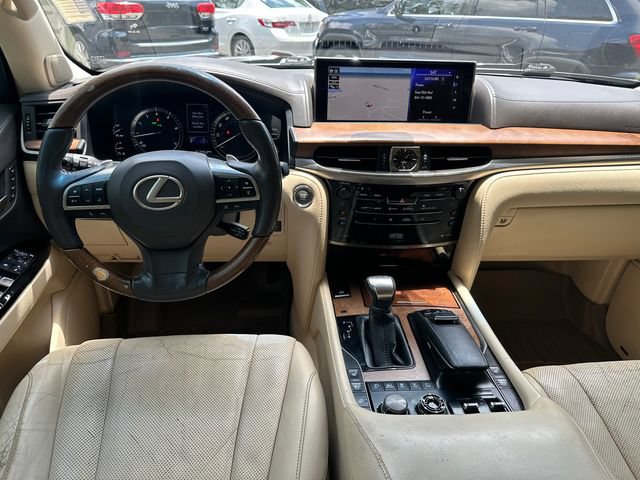 Used 2016 Lexus LX 570 4WD w/ Luxury Package image 23