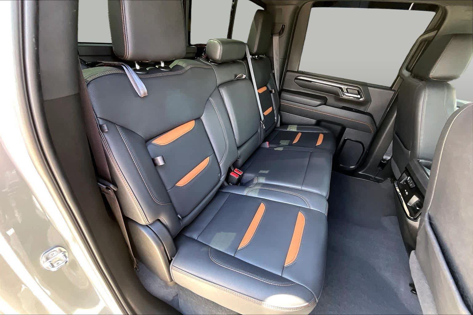 Used 2024 GMC Sierra 2500 AT4 w/ AT4 Premium Plus Package AWD/4WD image 20