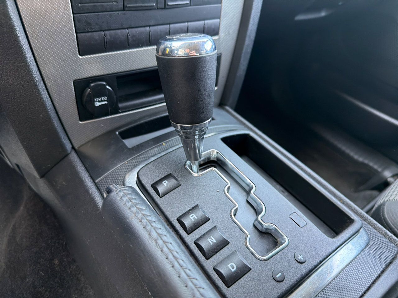 Used 2009 Jeep Grand Cherokee Laredo image 24