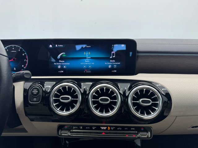 Used 2021 Mercedes-Benz CLA 250 image 4